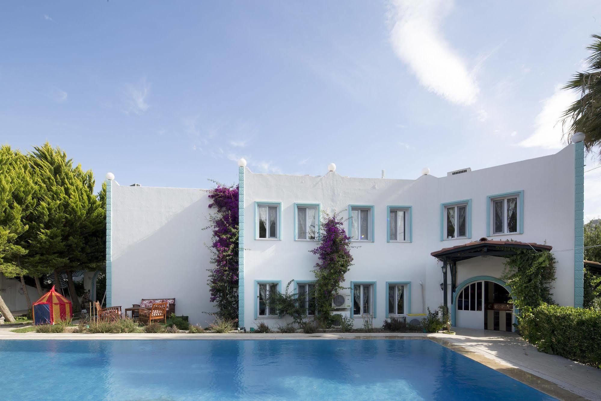 Istanbul Hotel Bodrum Türkbükü Exteriör bild